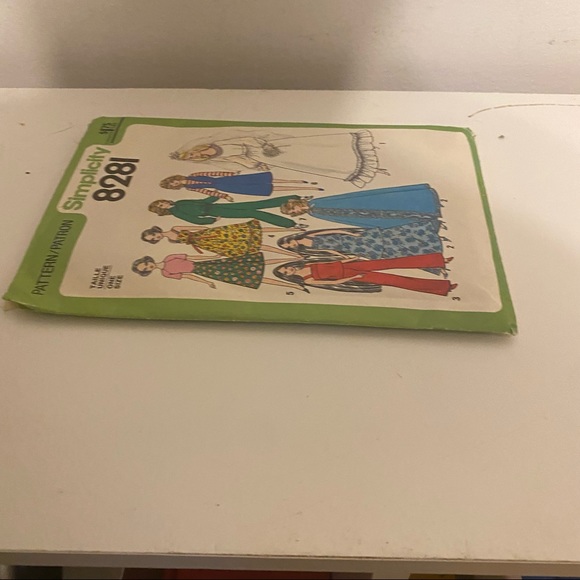 Simplicity Doll Clothing Vintage 70s Sewing Pattern 8281 - Picture 6 of 11